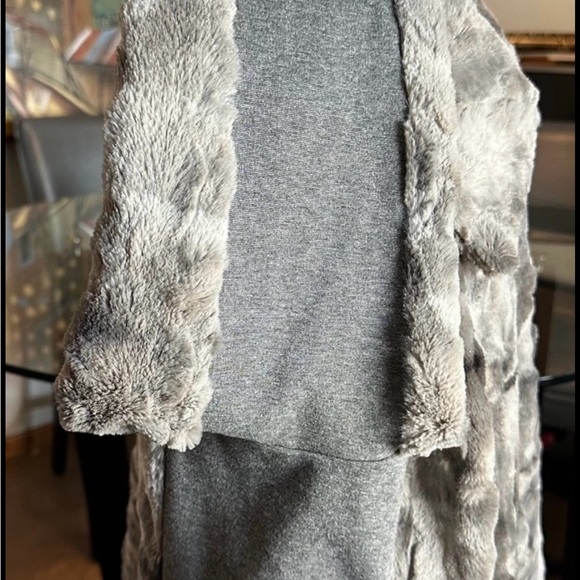 CAbi Women's Luxe Gray Faux Fur Teddy Jacket - Picture 4 of 8